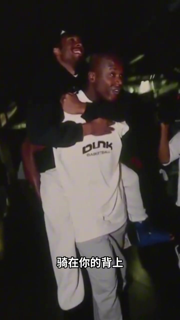 半岛体育-把科比背进NBA总决赛赛场!奥胖:知道他要上 不想让脚踝伤势加重